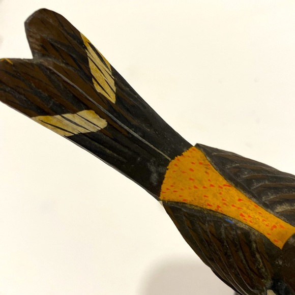 Vintage Wood Hand Carved / Hand Painted Detailed Bird Folk Art Figure - Picture 4 of 10
